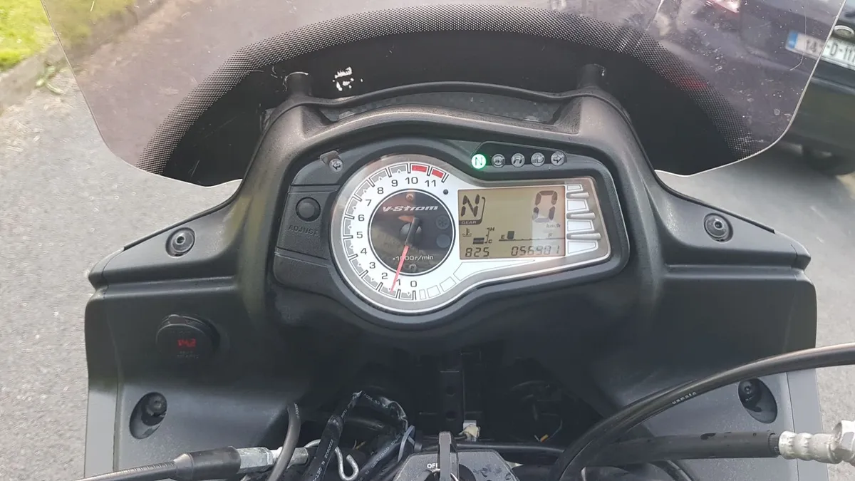 Suzuki DL650 V-Strom, 2015 - Image 2