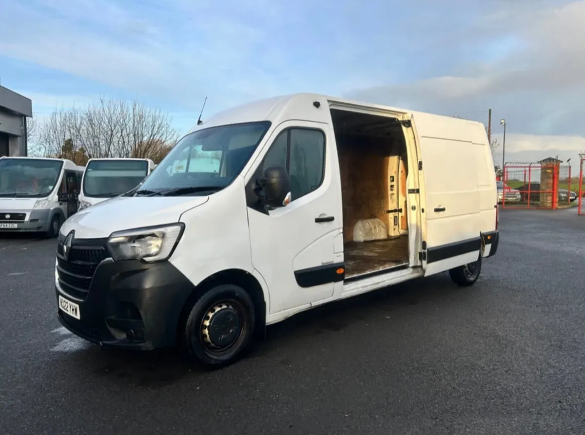 2022 Renault Master ON IRISH PLATES - Image 3