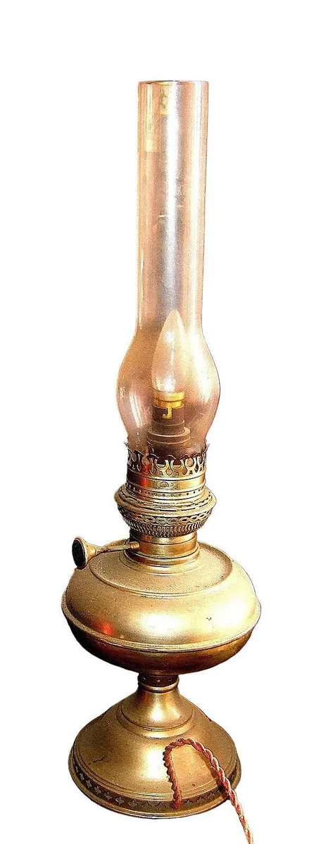 Antique Hurricane Oil Lamp - Image 1