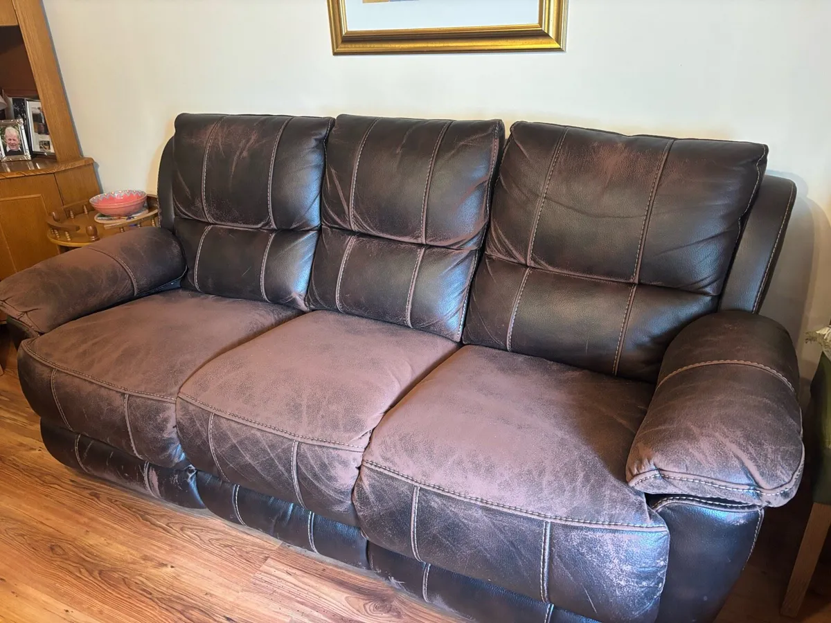 3+2 Sofa set - Image 3