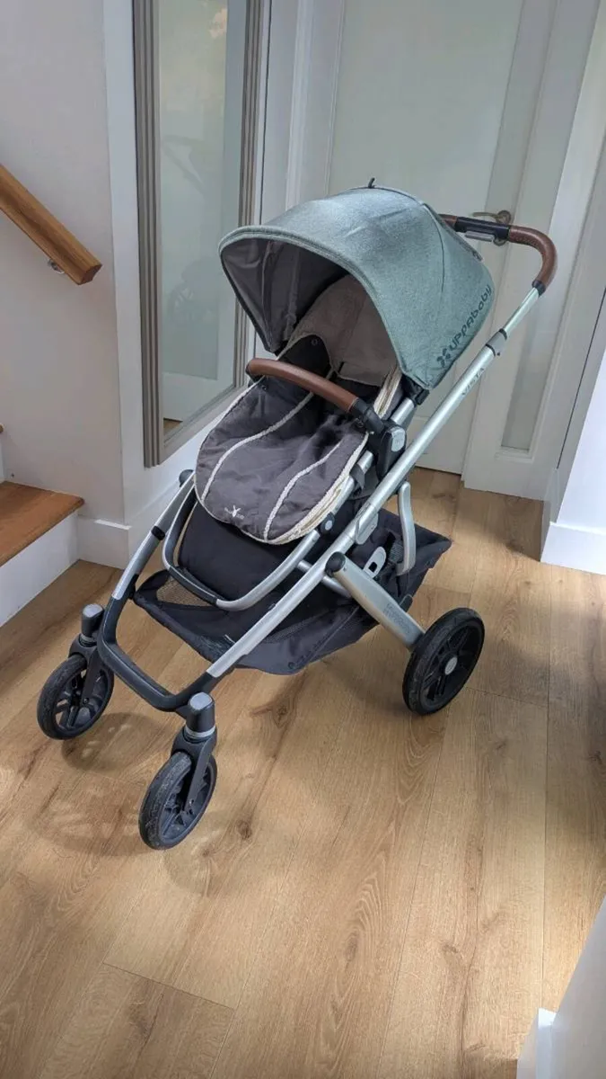 UPPAbaby Vista V2 – Bassinet, Rumble Seat & Access - Image 1