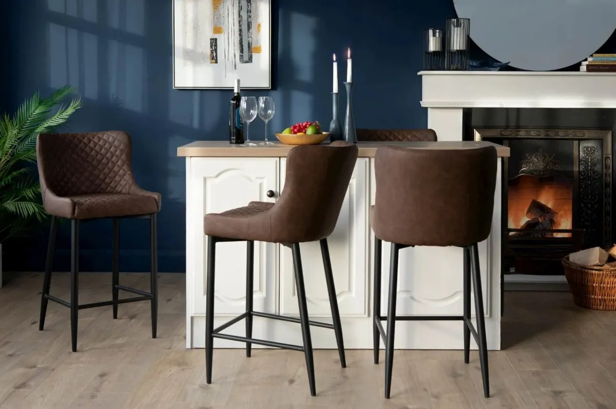 Kitchen island with 2 high chairs (leather) - Image 1