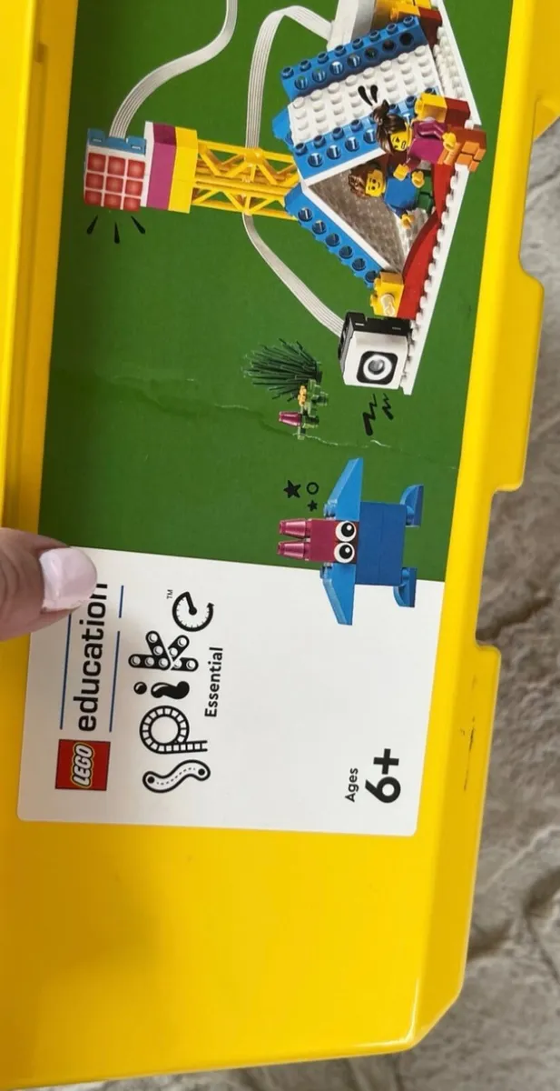 LEGO SPIKE Essential (45345) Coding & Robotics Set - Image 3