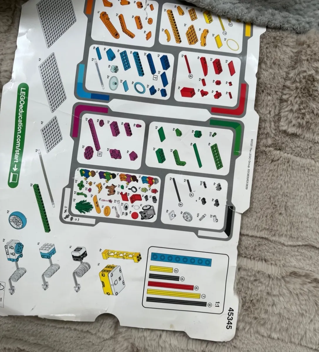 LEGO SPIKE Essential (45345) Coding & Robotics Set - Image 4