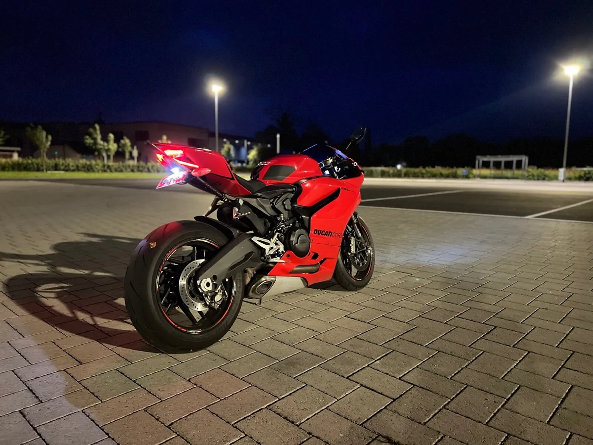 Ducati 899 Panigale 2015 - Image 2