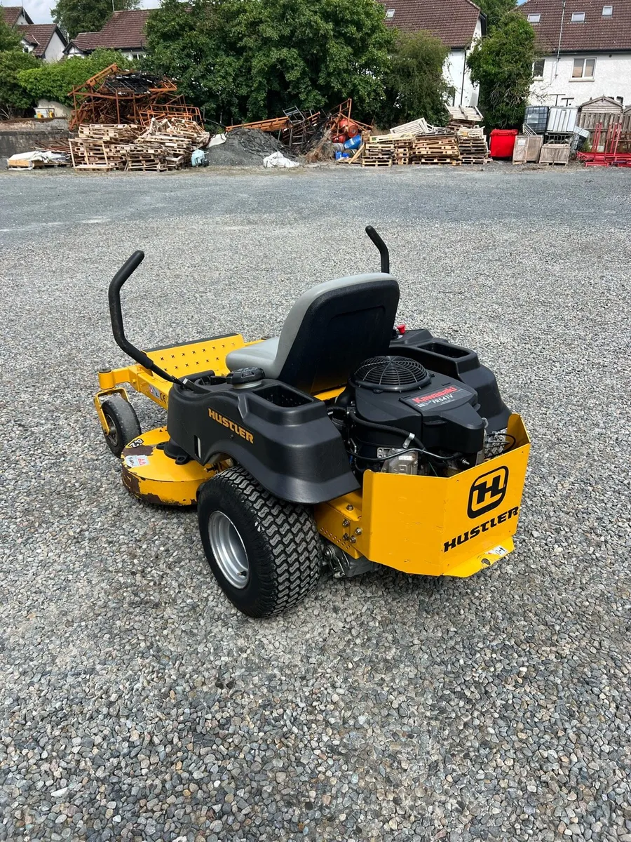 HUSTLER RAPTOR 42” ZERO TURN MOWER - Image 3