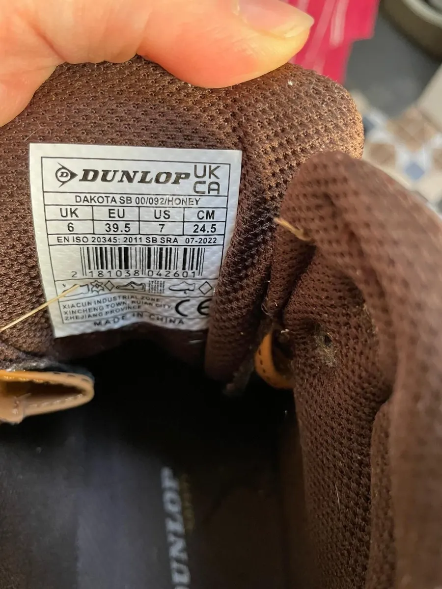 Dunlop Dakota Steel Toe Cap Safety Boots - Image 1
