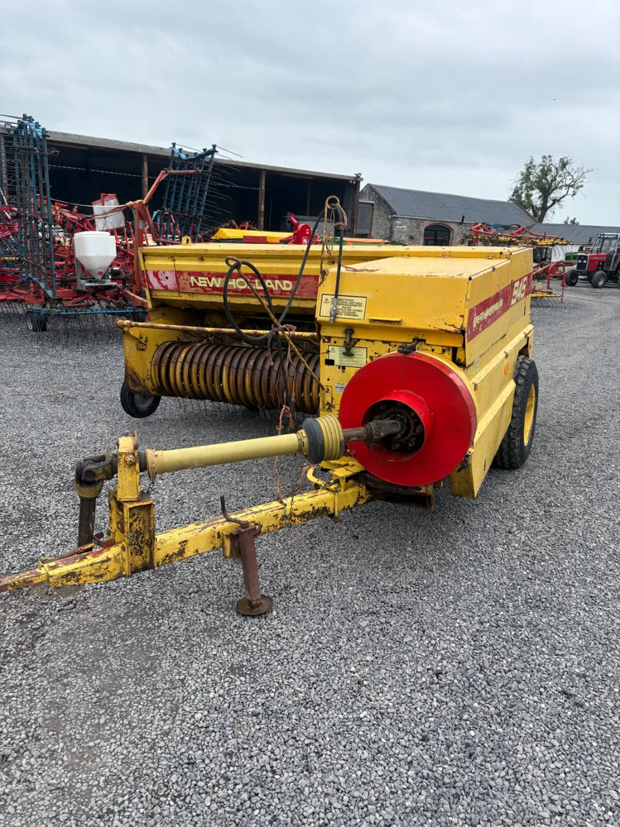 New Holland Square Bailer - Image 2