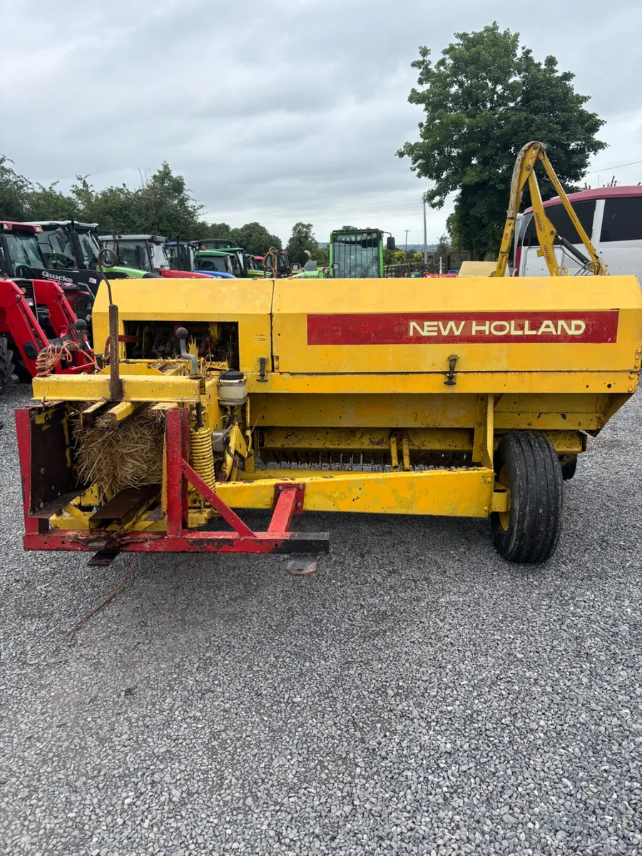 New Holland Square Bailer - Image 4