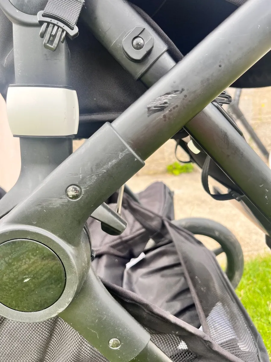 Pram - Image 1