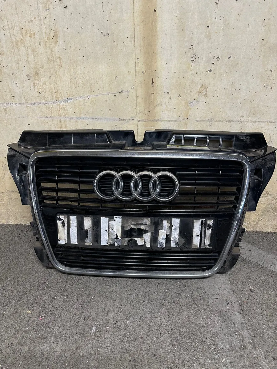 Audi A3 8P 2012 front grill - Image 1