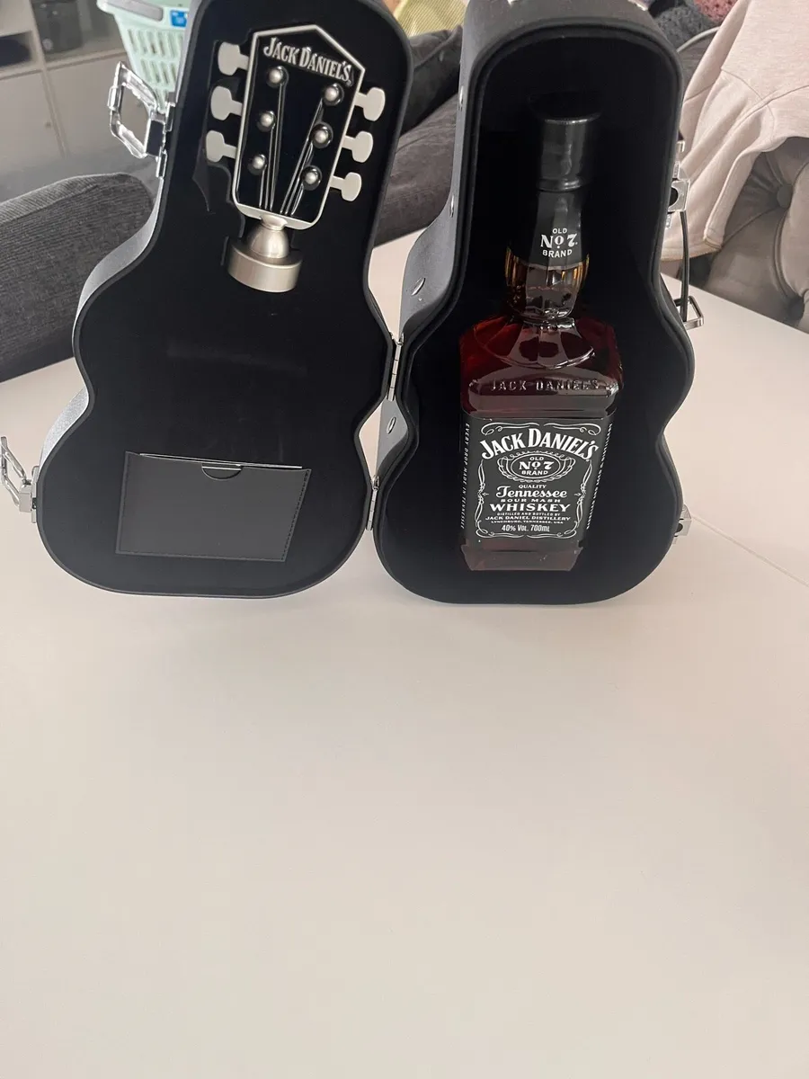Jack Daniel’s guitar - Image 4