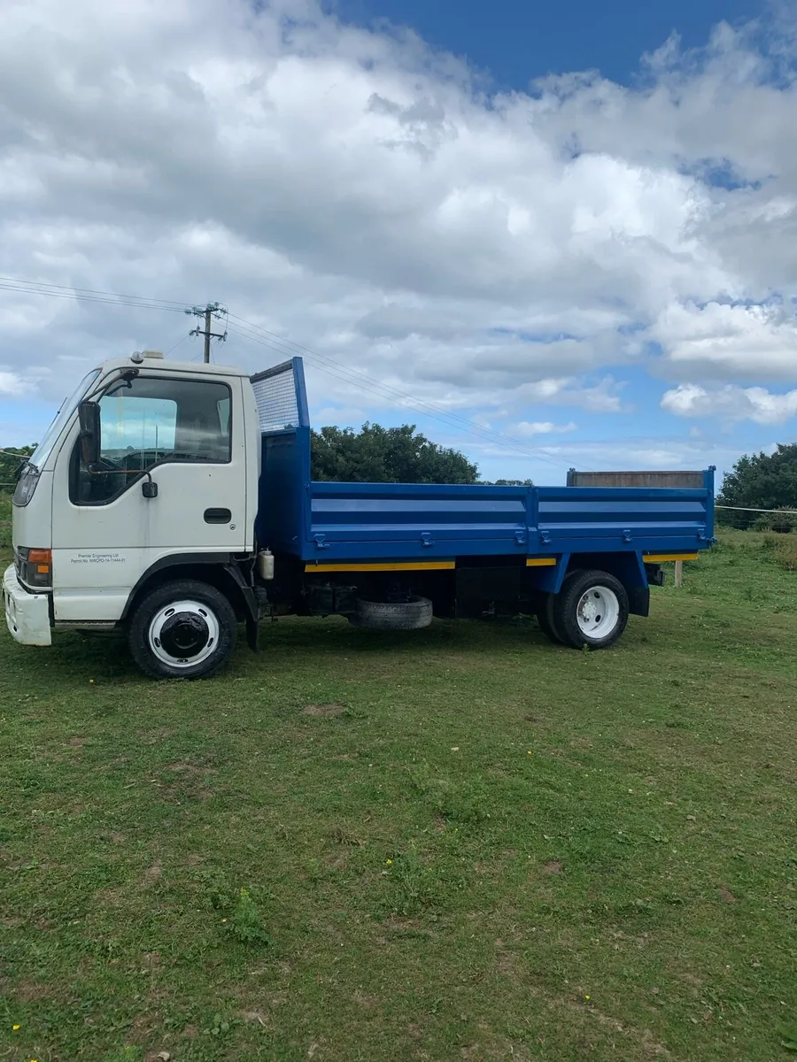Isuzu tipper 3.5 tonne - Image 2