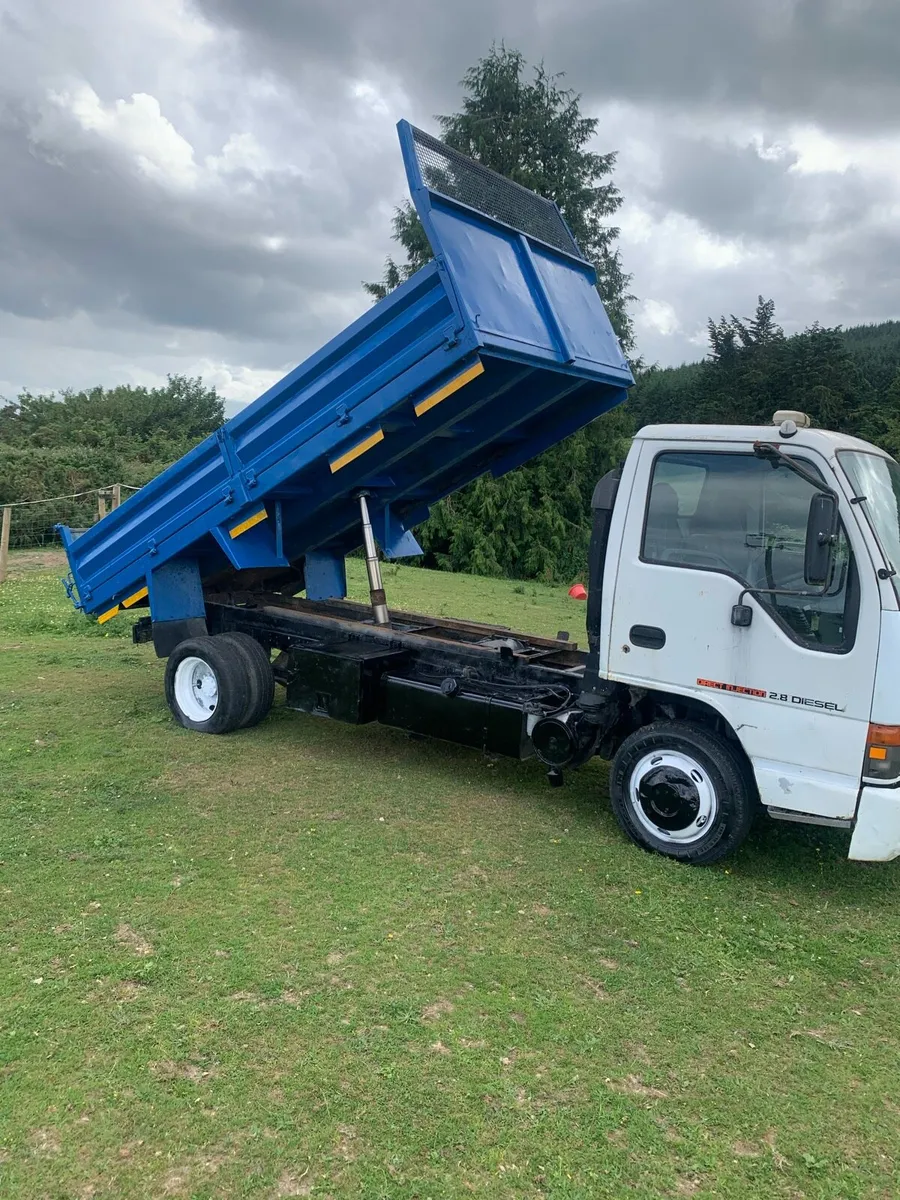 Isuzu tipper 3.5 tonne - Image 4