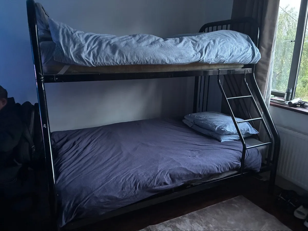 Bunk beds - Image 1
