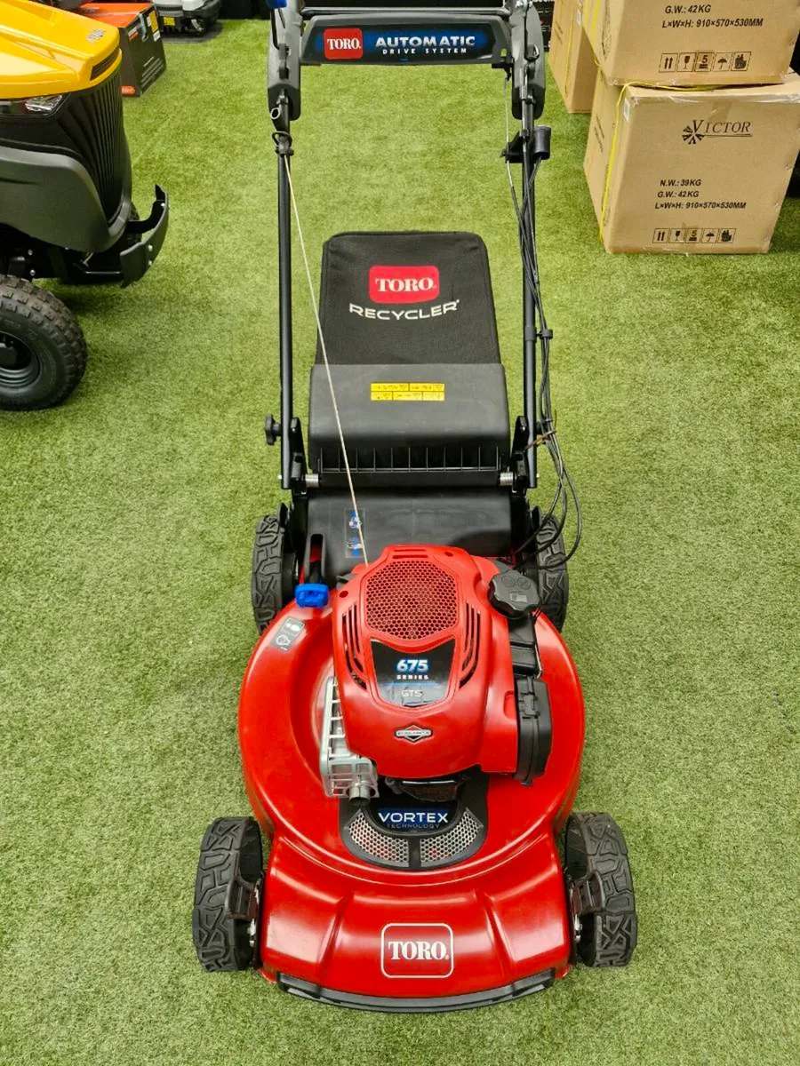 Toro Recycler mower - Image 1