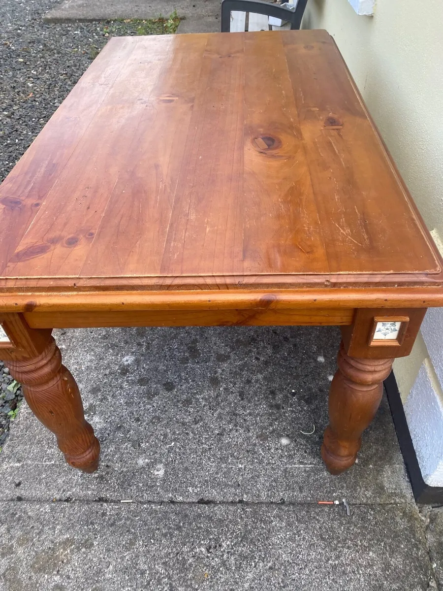 Kitchen table - Image 2