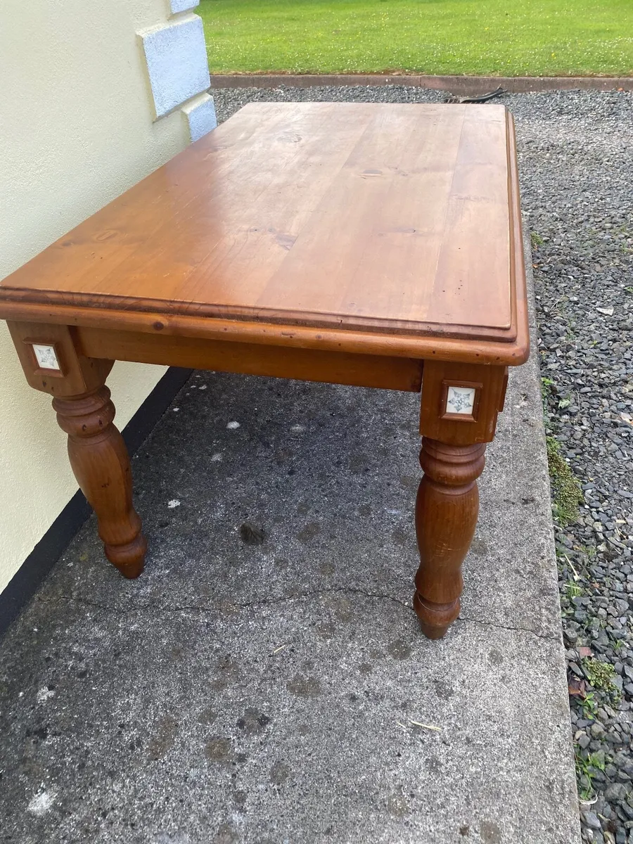 Kitchen table - Image 3