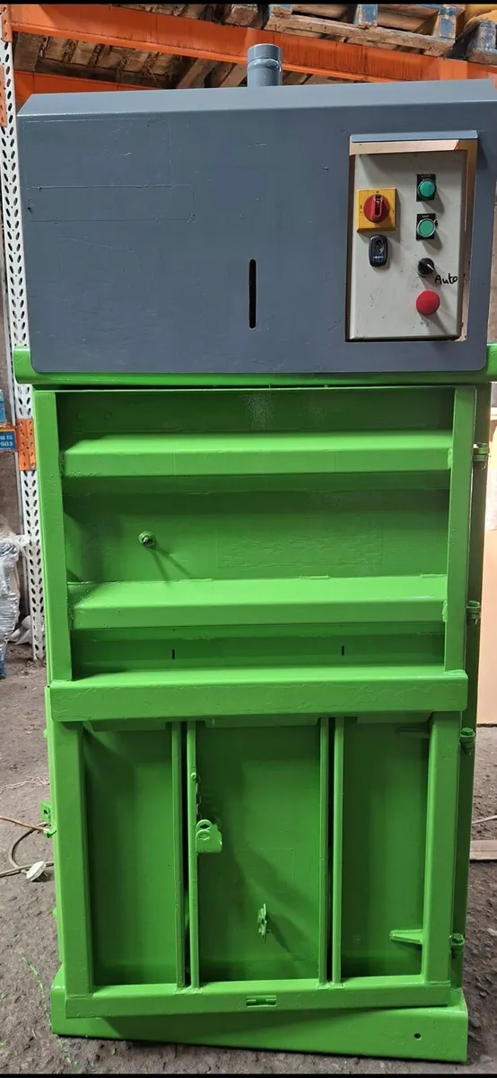 Cardboard plastic baler compactor - Image 2