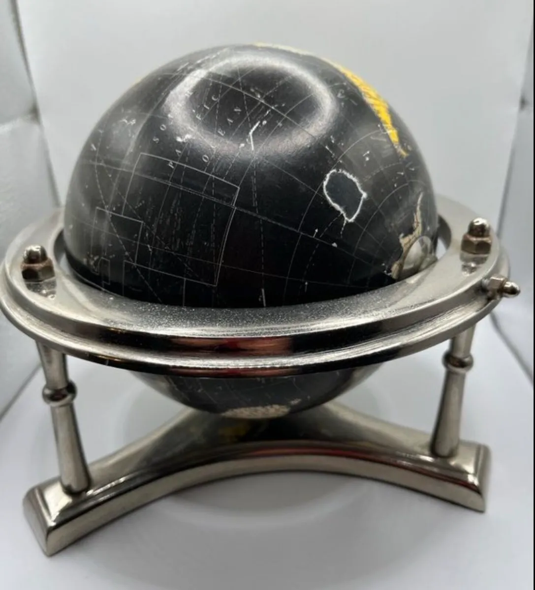 Vintage world globe - Image 1
