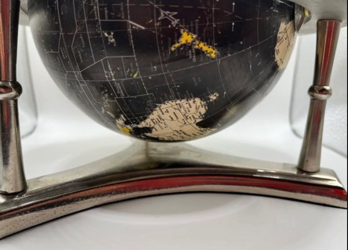 Vintage world globe - Image 3