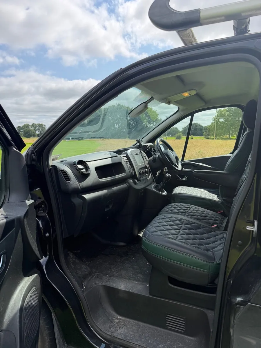 Renault Trafic 2021 - Image 2