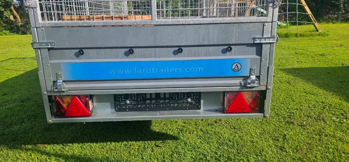 8x4 Twin Axle Trailer (Car Licence Only) - Image 4