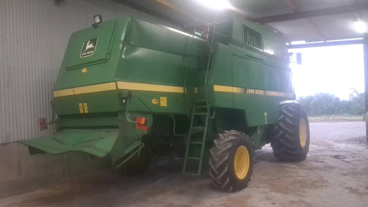 John deere 2066 combine harvester - Image 4