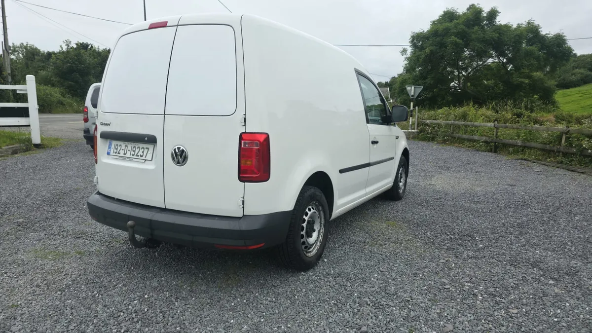 Volkswagen Caddy 2019 2 litre - Image 2