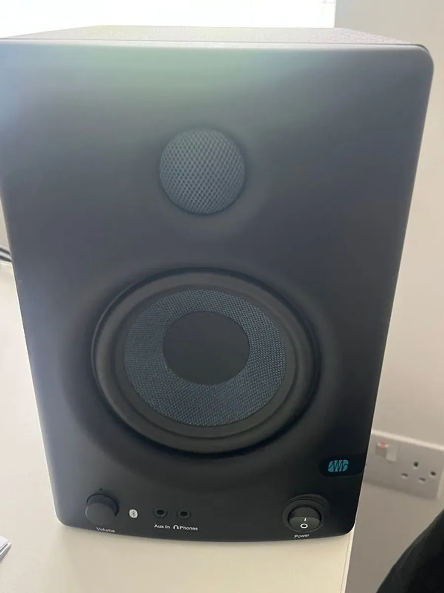 S3 Traktor Controller Never Used - Image 4