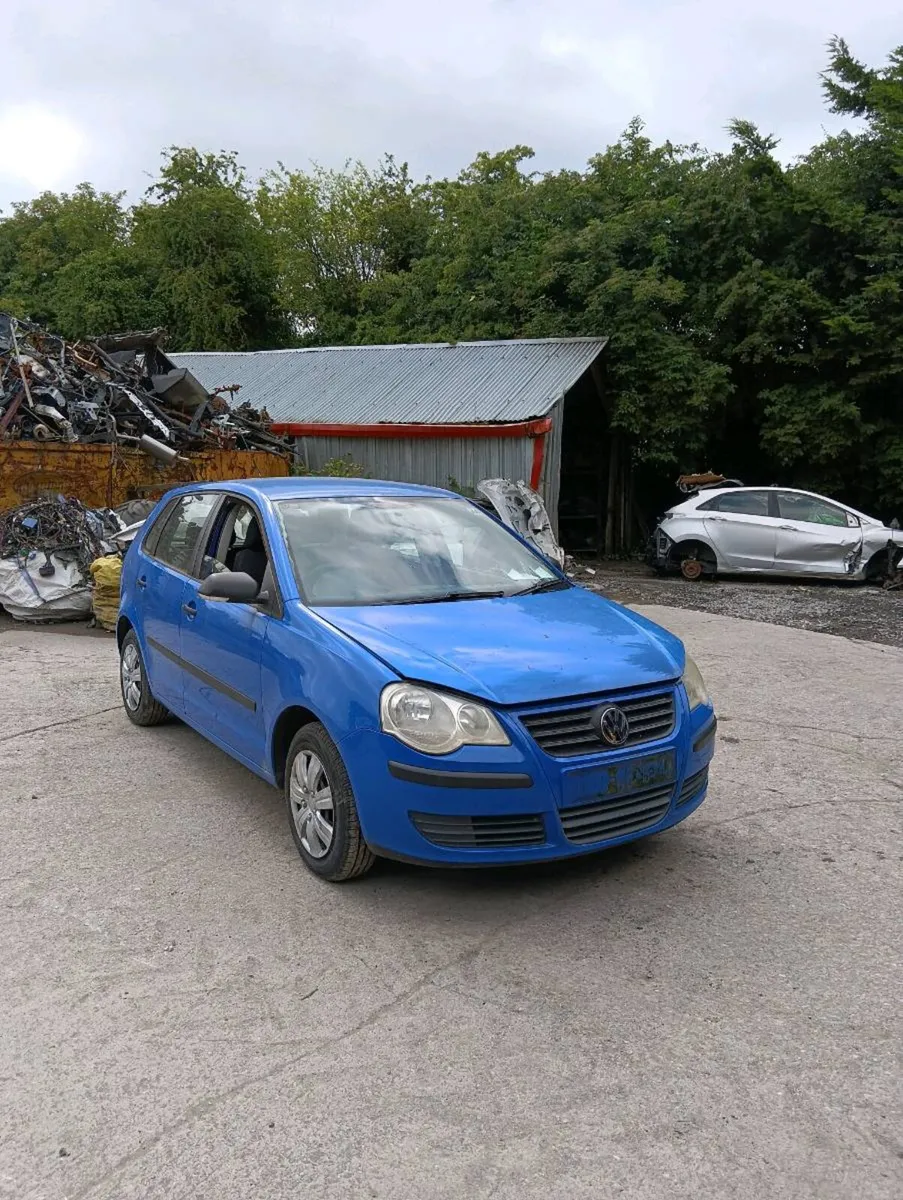 Breaking VW polo 2008 petrol - Image 1