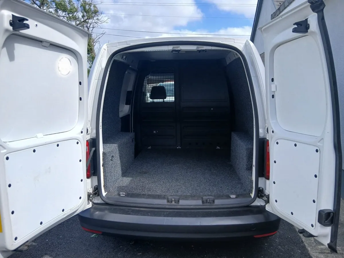 VAN - Image 2