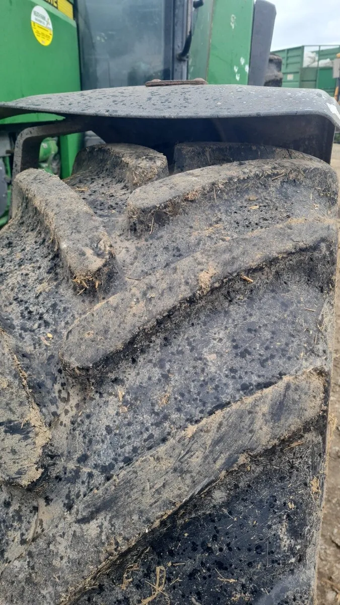 Tractor tyres and rims - Image 2