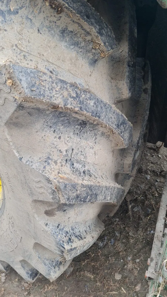 Tractor tyres and rims - Image 4
