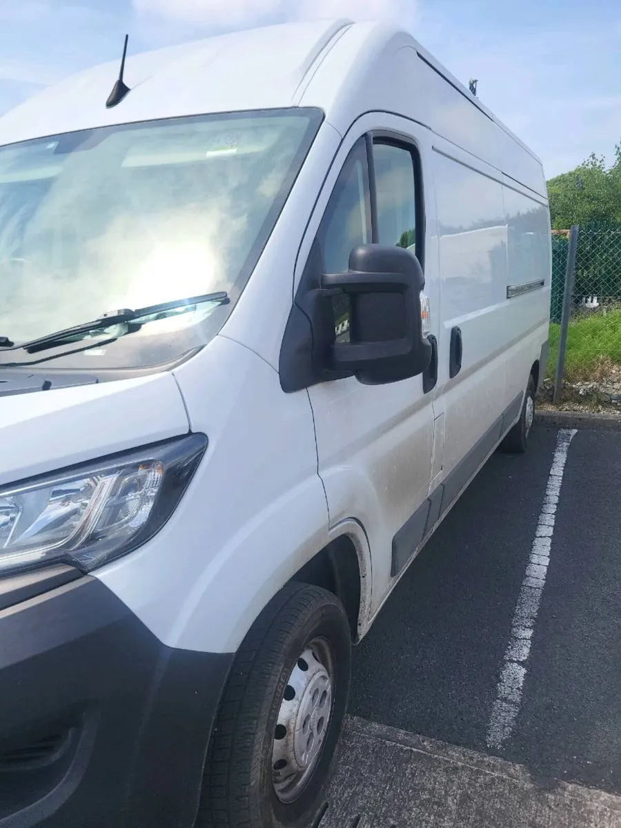 Neat van Peugeot Boxer 2022 /165.000km - Image 1