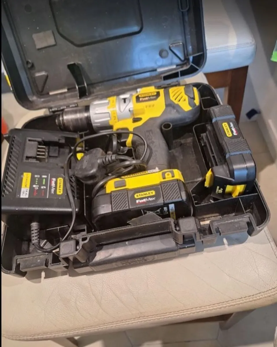 stanley FatMax V18 FMC620LB batteries - Image 3
