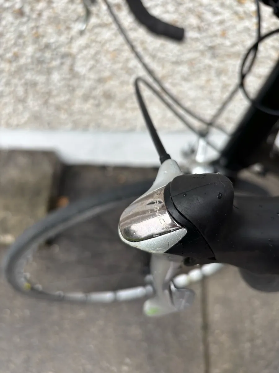 Full carbon road bike, garmin and turbo package - Image 2