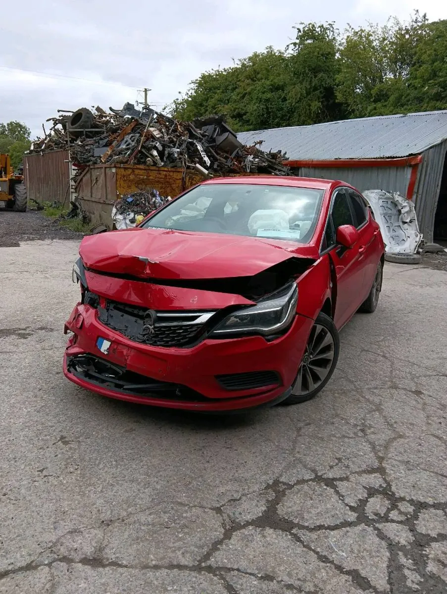 Breaking Opel astra 2015 1.6diesel - Image 1