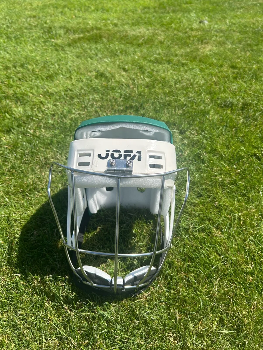 Hurling Helmet - Image 1