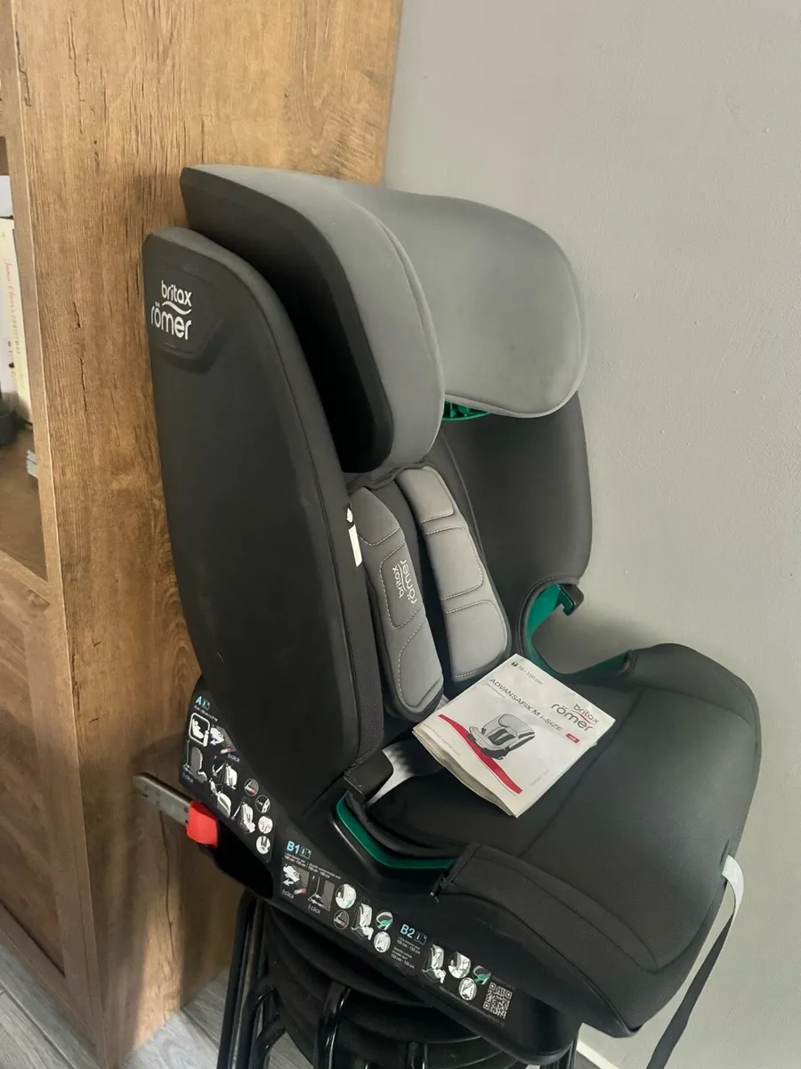 Car seat - Image 2