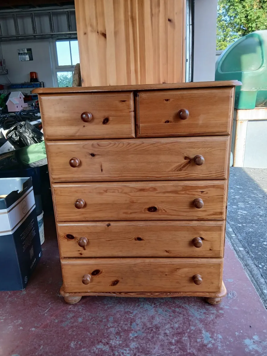 Chest of drawers - Image 1