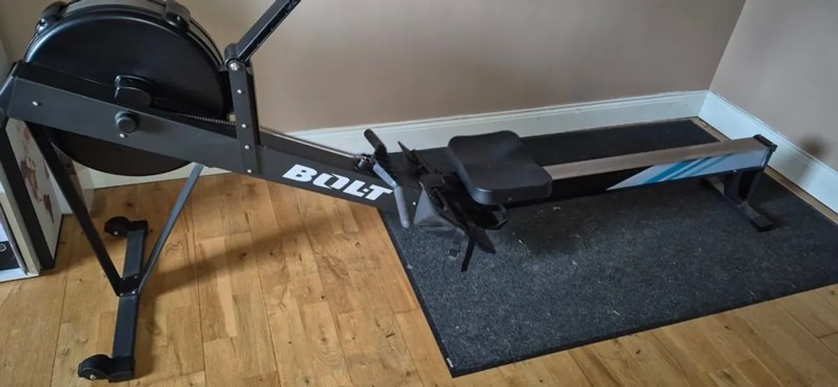 Commercial Rowing Machine - Image 2