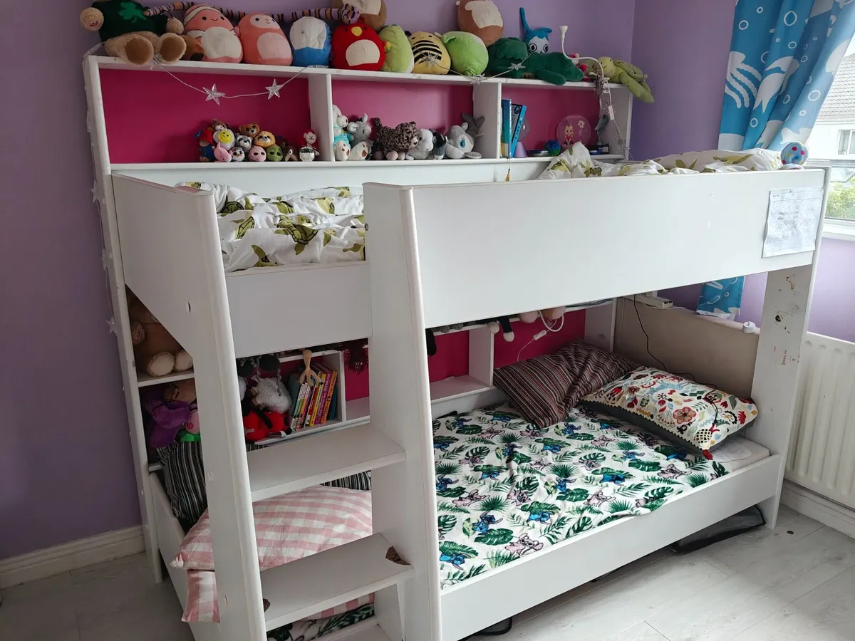 Bunk bed - Image 1