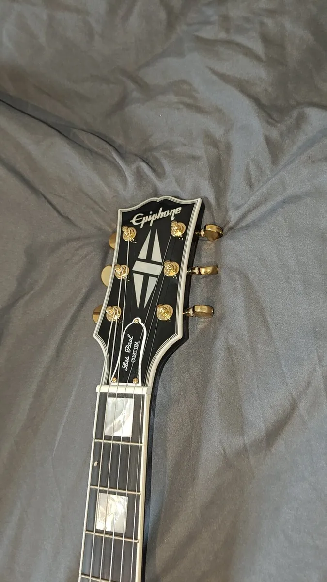 Epiphone Les Paul  Custom inspired by Gibson - Image 4