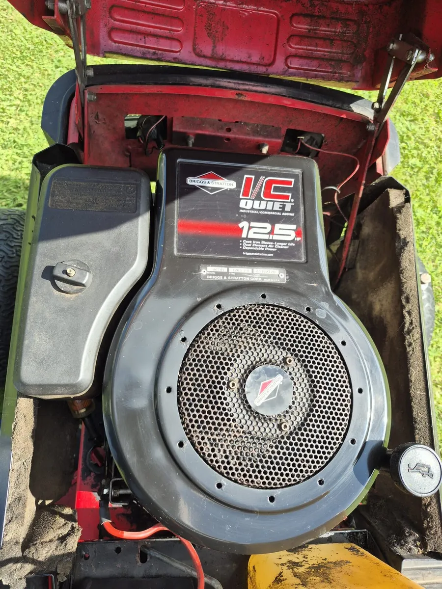 Ride On Lawn Mower - Westwood S1300 - Image 2
