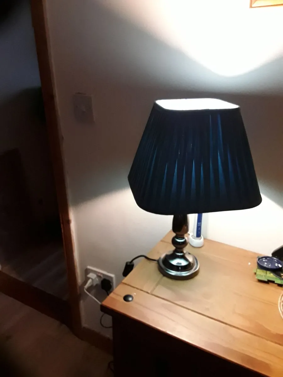 Lovely retro table lamp pleated shade - Image 2