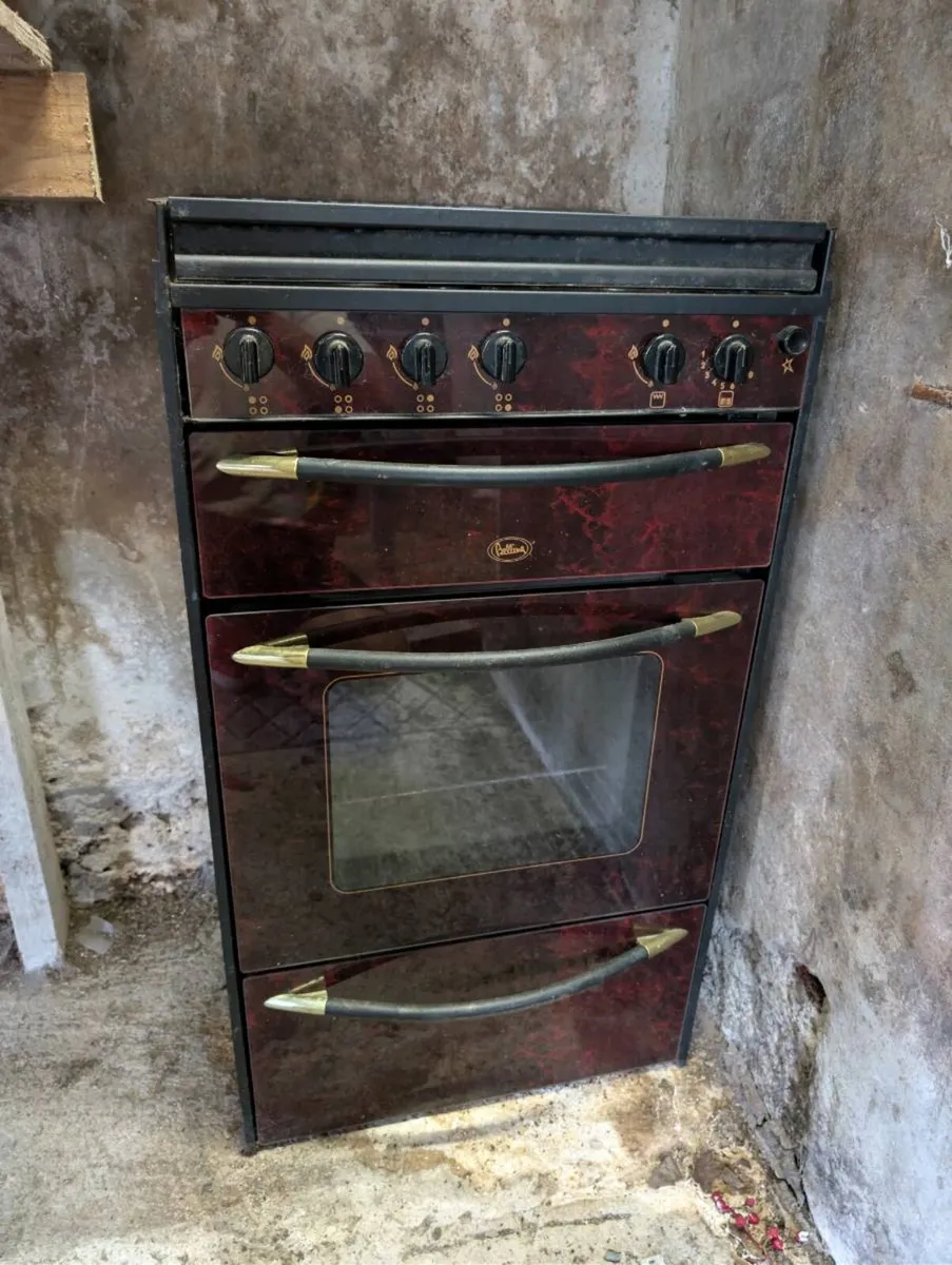 Caravan gas cooker - Image 1