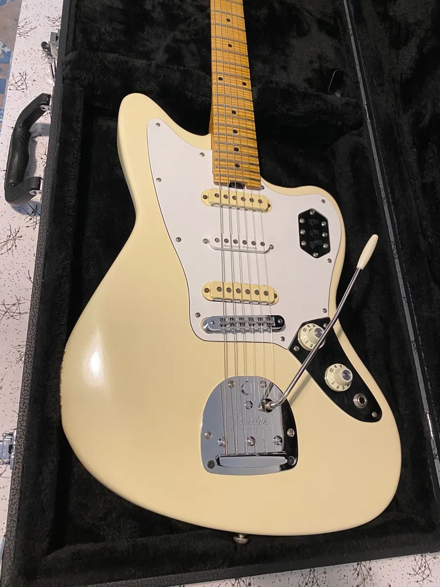 Menapia Guitars Custom Jaguar - Image 4