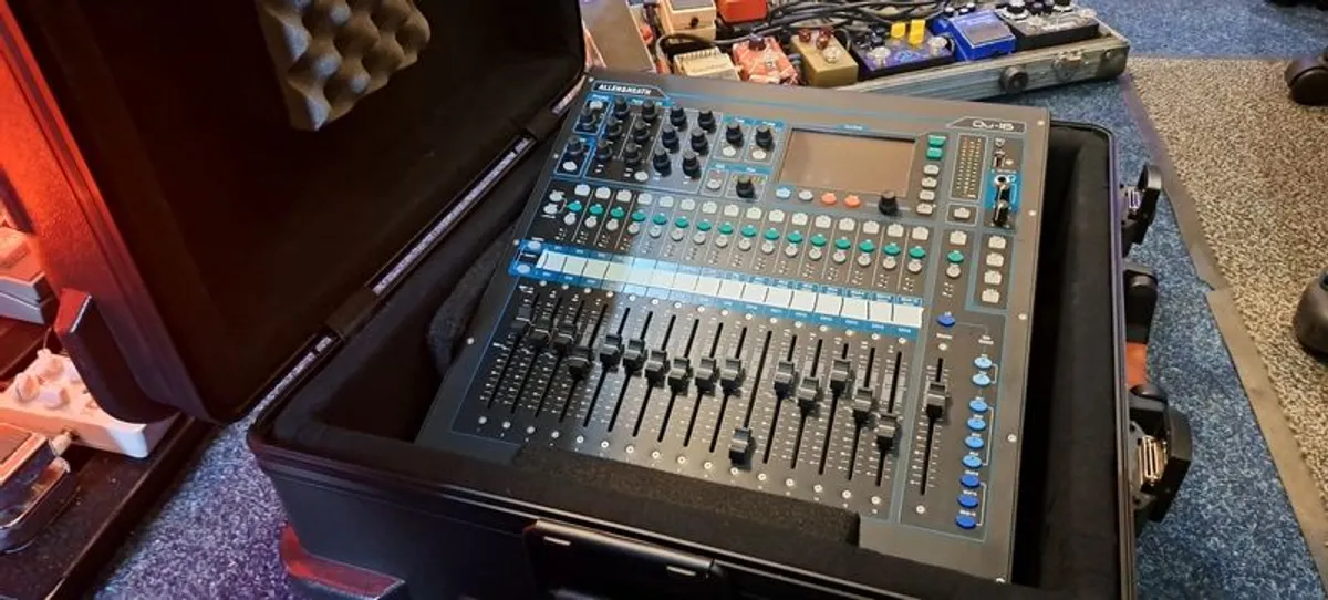 Allen Heath QU16 Digital Desk - Image 2