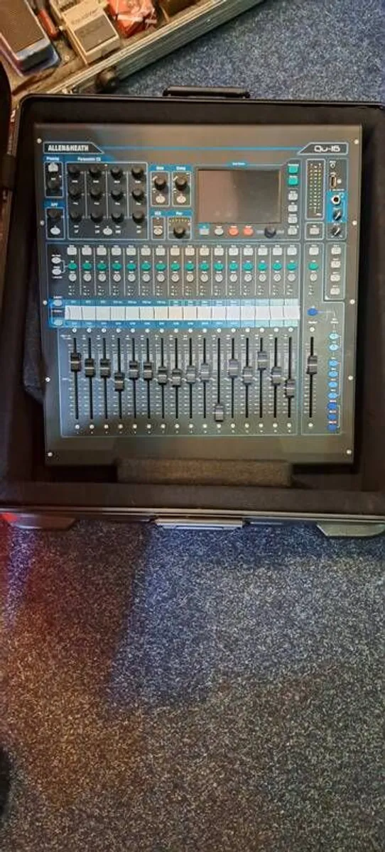 Allen Heath QU16 Digital Desk - Image 3